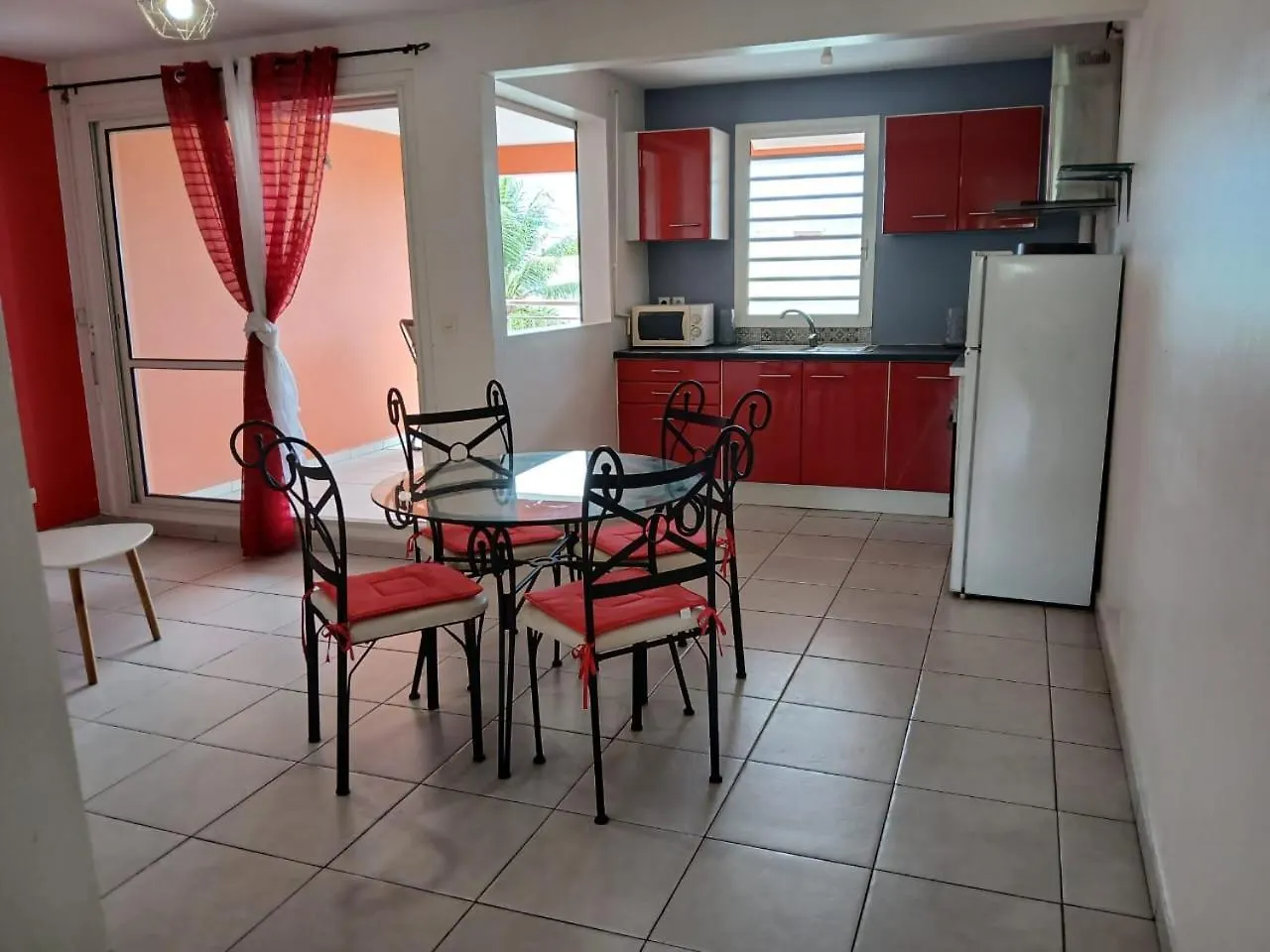 Appart Elegant - Wifi, Parking & Plage A Pied, Proche Du Centre-Ville Du Gosier 哥西尔 公寓