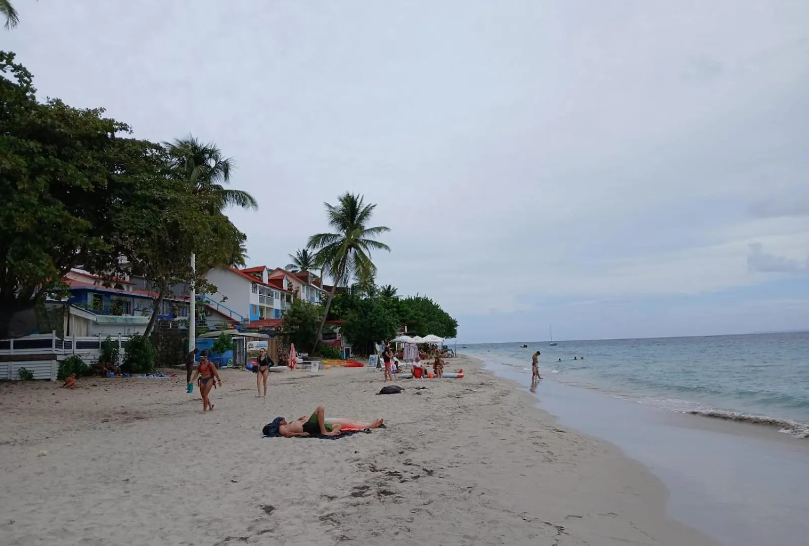 Appart Elegant - Wifi, Parking & Plage A Pied, Proche Du Centre-Ville Du Gosier 哥西尔 0*,  瓜德罗普