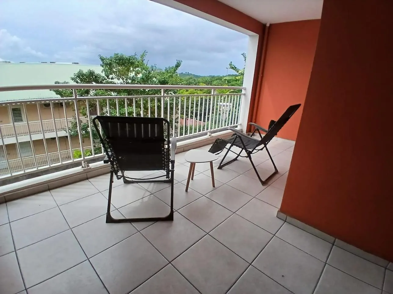 Appart Elegant - Wifi, Parking & Plage A Pied, Proche Du Centre-Ville Du Gosier Le Gosier